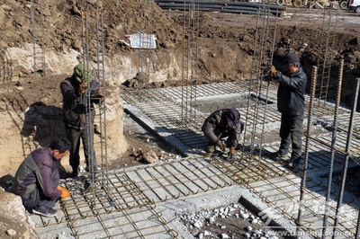 天水秦州區秦嶺鄉 易地扶貧搬遷項目建設正酣，基礎設施建設筑牢安居根基